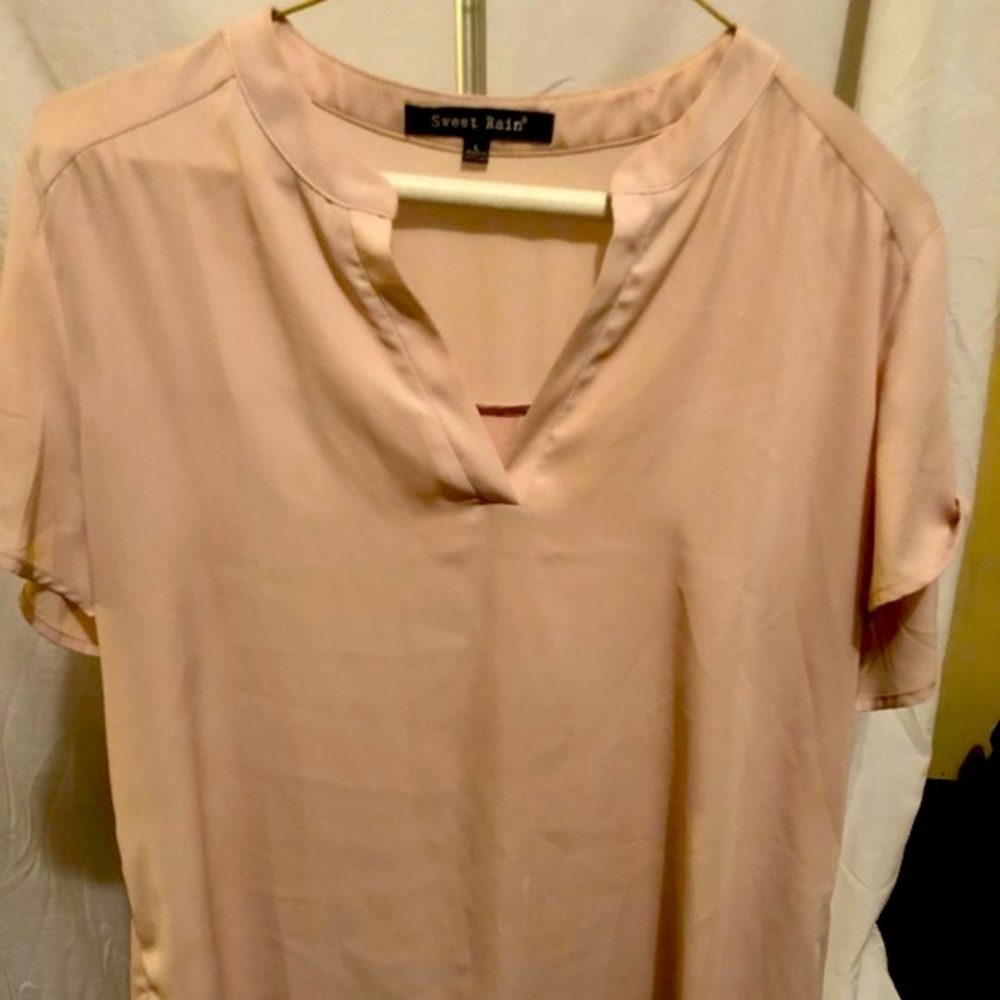 Tan/Cream Short Sleeve V-Neck Blouse Top Shirt - Picture 2 of 7